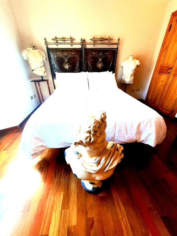 Apartment 1878s By Aat- Luxury Historic House Piazza Di Spagna Rom