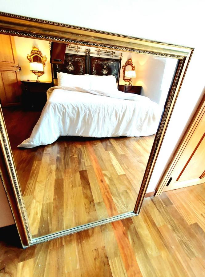 Apartment 1878s By Aat- Luxury Historic House Piazza Di Spagna *